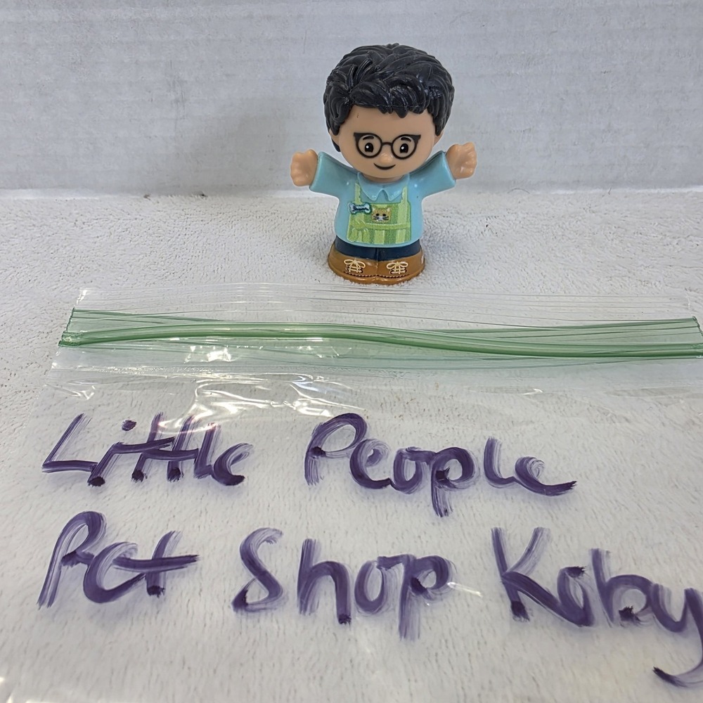 Fisher Price Little People‎ Black Hair Pet Shop Boy Dad Koby Apron Glasses - Picture 2 of 6